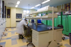 WU-Biotron-Environmental-Research-Facility-lab2-rt